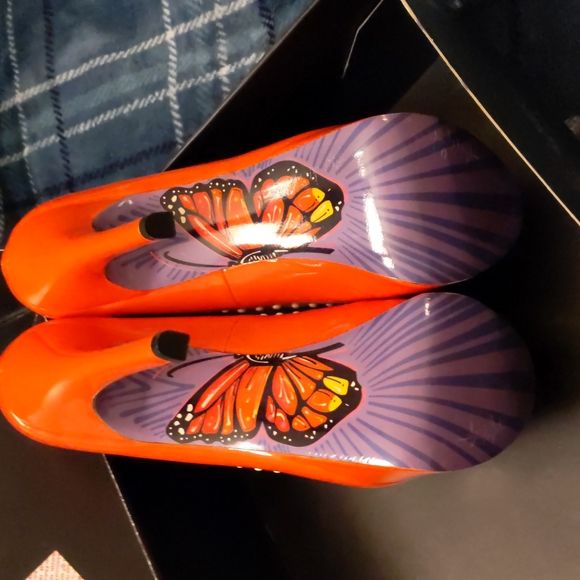 Taylor Says/Taylor Reeves 7.5 Orange Heels - Picture 3 of 8